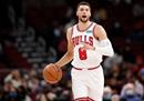 NBA季前赛公牛115-98击败猛龙德马尔德罗赞21 8 8手刃老东家