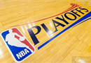 NBA常规赛排名前6的球员进入季后赛，直接晋级7-10名球员参加附加赛。