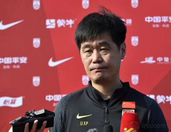 李霄鹏