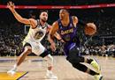 今日NBA报道勇士123-109湖人库里33分詹姆斯31分14篮板。