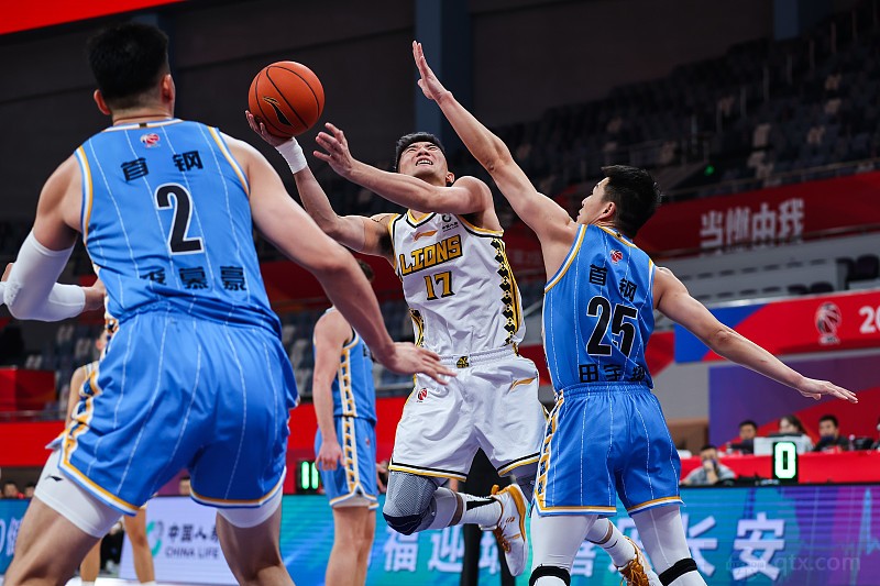 北京男篮100-76广厦男篮