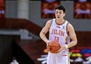 CBA常规赛四川男篮92-94不敌吉林男篮琼斯28分17篮板12助攻。