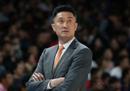 杜峰解释说，关键时刻可以招到广东男篮球员。