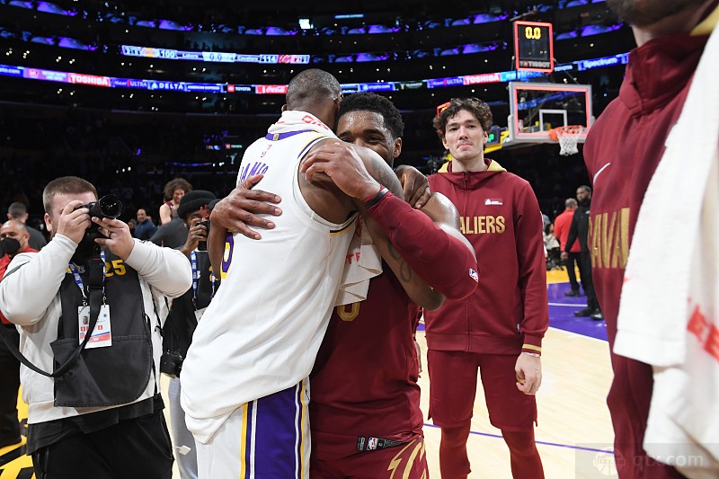 NBA湖人vs骑士