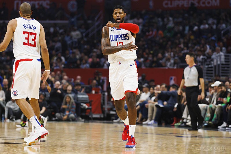 NBA常规赛快船102-110爵士