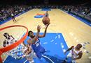 NBA 76人100-88太阳恩比德回来33分10篮板，布克28分，保罗带伤。