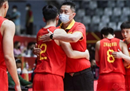 中国男篮抵达伊朗“大魔王”周琦，中国男篮有惊无险重返伊朗。