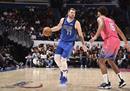 NBA奇才113-105独行侠库兹马36分11篮板7助攻，丁威迪33分。