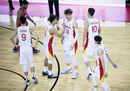 中国男篮80-67巴林男篮27分14篮板晋级2023男篮世界杯王哲林。