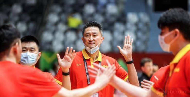 中国男篮前任主帅杜锋