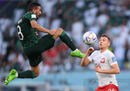 半场世界杯报道:波兰1-0，沙特，扎林斯基，什琴斯尼等。