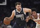 NBA尼克斯100-121独行侠丹西斯常规赛30分8篮板7助攻哈达威28分