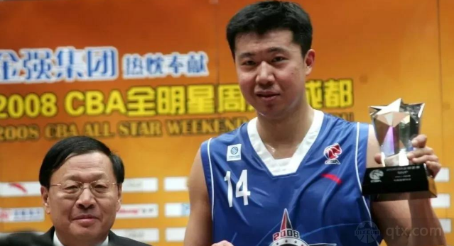中国男篮名宿王治郅曾经三次当选CBA全明星MVP
