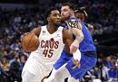 NBA独行侠90-105骑士米切尔34分4助攻。丹西斯得到30分和6次助攻。