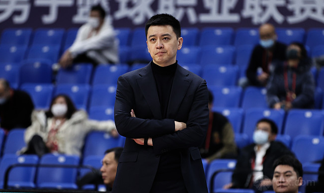 杨鸣男篮主教练杨鸣