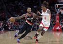 最新NBA比赛:火箭95-107先锋西蒙斯32分，利拉德25分10助攻。