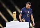王姆巴佩(Wang Mbappé)回到巴黎，训练自律、勤奋和天赋，以实现世界杯金靴奖。