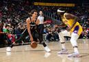 最新一场NBA，老鹰121-130，湖人詹姆斯生日之夜，47分10板，特雷杨29分。