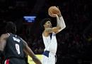NBA常规赛先锋140-123独行侠利拉德40分。丹西斯缺阵丁威迪，拿下28分9助攻。
