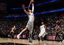 NBA快船击败老鹰伦纳德，拿下32分。快船五连胜。