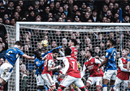 英超:埃弗顿1-0阿森纳塔科夫斯基头球取胜，结束十场不败。