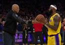 NBA总裁肖华祝贺詹姆斯成为历史得分王。