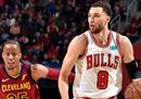 NBA骑士97-89公牛米切尔29分10篮板6助攻阿伦23分10篮板最新报道。