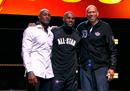 NBA历史得分榜前三照片詹姆斯坐C位。