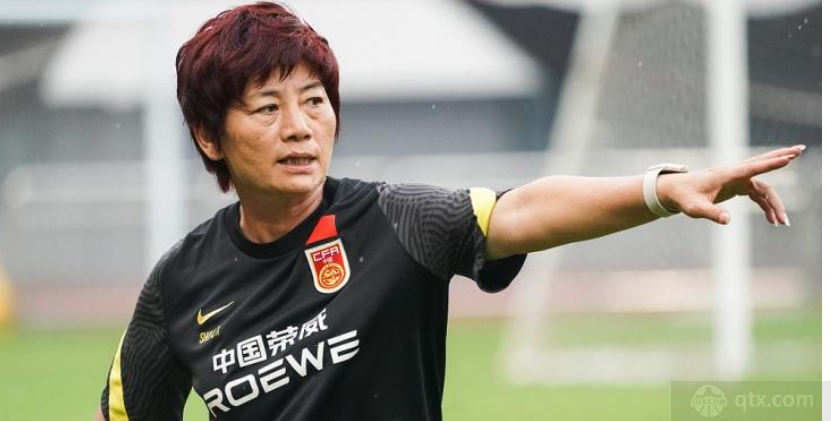 中国女足主帅水庆霞