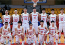 中国男子篮球队今晚进行了现场比赛。中国男子篮球队击败周琦队。