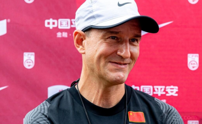扬科维奇担任中国男足主帅