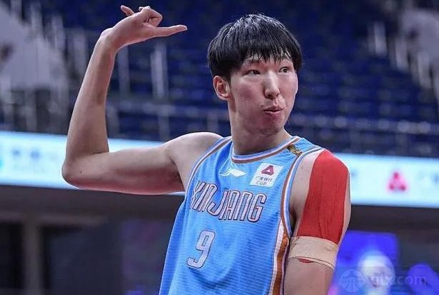 周琦