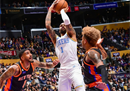 NBA今日最新情况:尼克斯112-108湖人兰德尔33分8篮板。