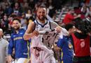 NBA最新报告勇士157-101开拓者库里26分5篮板7助攻汤普森20分5篮板。