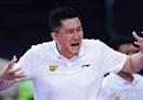 杜峰代表球队向球迷道歉。广东男篮20年来首次无缘CBA季后赛半决赛。