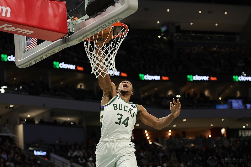 nba最新战况老鹰113-122雄鹿
