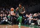 斯马特连续三年获得NBA最佳奋斗奖。