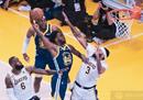 NBA湖人127-97勇士戴维斯25分13篮板詹姆斯21分8篮板8助攻最新战报。
