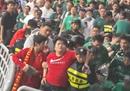 港湾球迷浙江球迷发生冲突，一名球迷被送往医院。