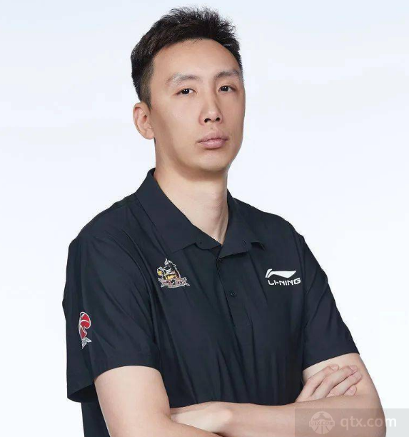 易立出任江苏男篮主教练