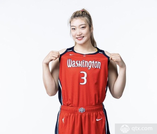 李梦获得WNBA首分