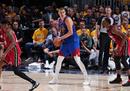 NBA总决赛今天开幕，掘金击败热火取得领先。