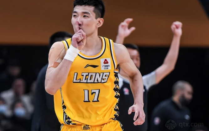 广厦男篮球员孙铭徽