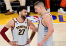 美国媒体评论称，NBA总决赛最佳二人组约基奇·穆雷获得提名。