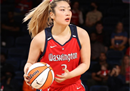 WNBA在的总成绩超过了苗，成为历史上登陆中国女篮外线球员第一人。