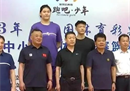 以张子玉的身材、身高和体重，这位年轻女篮队员的身高已经达到了2.27米。