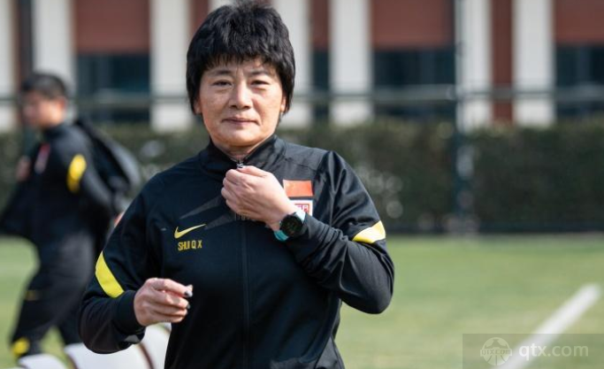 中国女足现任主帅水庆霞