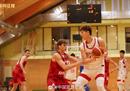 在热身赛中，中国男篮64-82不敌克罗地亚周琦，张振林缺阵21分。