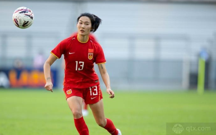 中国女足队员杨莉娜