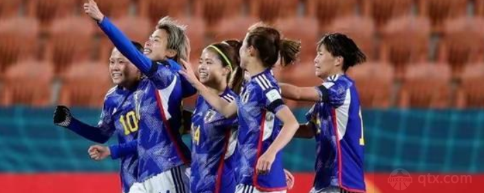 日本女足队员们